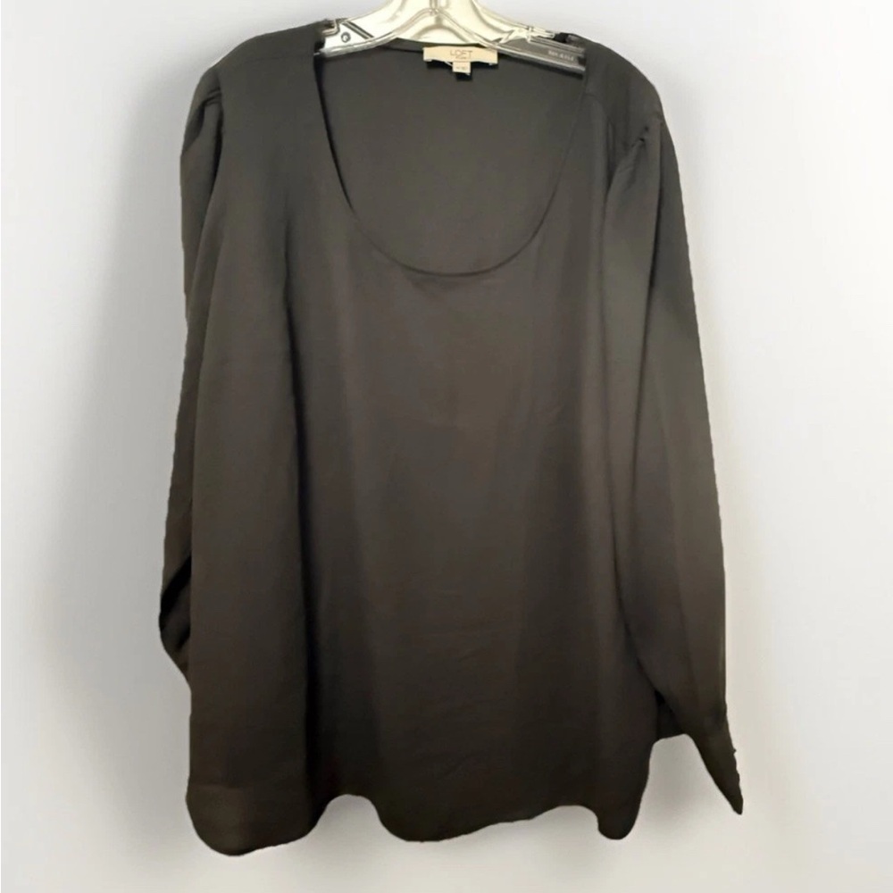 NWT Loft Black Long Sleeved Blouse With Gold Buttons Scoop‎ Neck Size 20 Plus